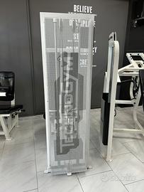 Abductor machine tecnogym