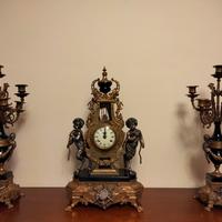 Orologio e due candelabri