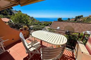 VILLA A SCHIERA A COSTARAINERA