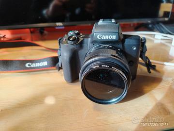 Canon eos M50