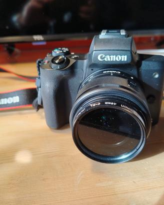 Canon eos M50