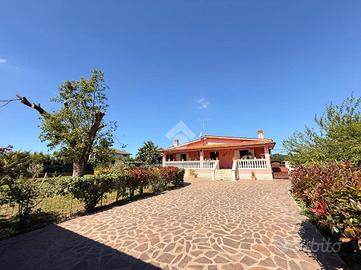 VILLA SINGOLA A APRILIA