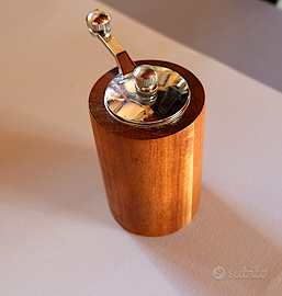 Macinino per spezie in legno