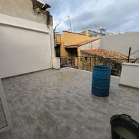 Porzione di palazzina indipendente su due livelli