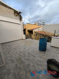 Porzione di palazzina indipendente su due livelli