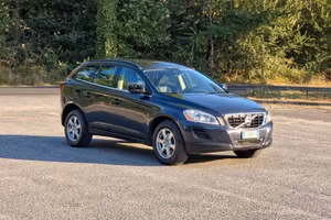 Volvo XC 60 XC60 D5 AWD Geartronic Summum CV-215 E