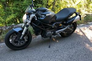 Ducati Monster 696+ - 2010