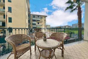 VILLA A SCHIERA A ORTA DI ATELLA