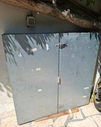 Mobiletto in acciaio