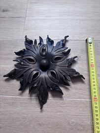 Oggetto decorativo in ferro battuto