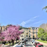 3 LOCALI A NAPOLI