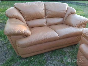 2 divani in vera pelle