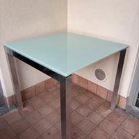 Tavolo di vetro allungabile