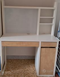 scrivania ikea