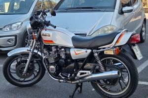yamaha xj 550