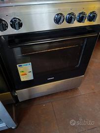 Cucina con forno 