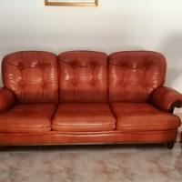 Divano e 2 poltrone in pelle anni ‘70