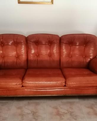 Divano e 2 poltrone in pelle anni ‘70