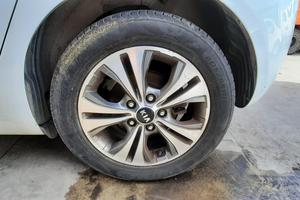 KIA VENGA 2015 - CERCHIONI E PNEUMATICI