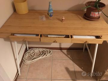 Scrivania IKEA LILLÅSEN in Bambù Come Nuova