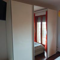 Armadio e comodino con specchio 