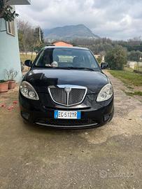 lancia Ypsilon 2011 platinum