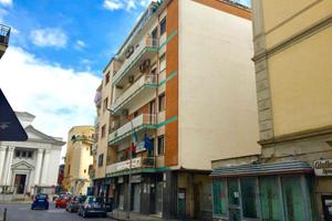 Locale commerciale di 100 mq