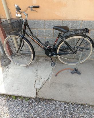 bicicletta da donna con pompa a parte per 50€