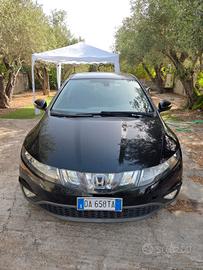 Honda Civic VIII hatchback 2.2 i-ctdi
