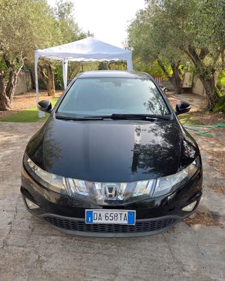 Honda Civic VIII hatchback 2.2 i-ctdi