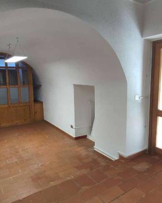 Immobile di 75 m² con 2 locali a Bonate Sotto