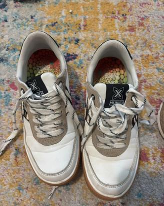 Scarpa bambina Munich e Under Armour