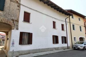 CASA SEMINDIPENDENTE A BICINICCO