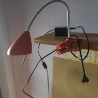 Lampada con pinza da scaffale