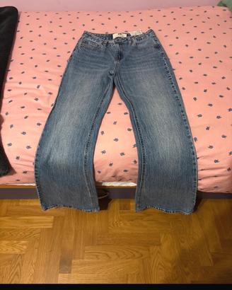 jeans a zampa