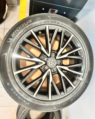 4 Cerchi in lega 18” Toyota