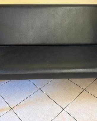 Divanetto sala d’attesa