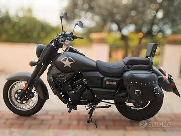 Moto UM Renegade Commando 300 verde militare 