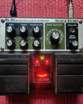 Boss RE-20 Space Echo Delay Roland