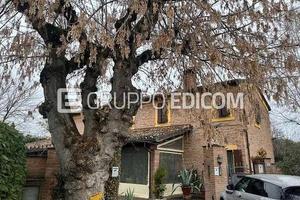 Immobile in asta di 463 m² con 3 locali a Cotignol