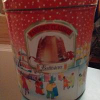 Scatole di latta Dixan e altre