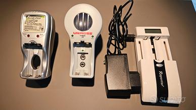 Caricabatterie universali per pile ricaricabili