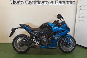 Suzuki GSX-8R