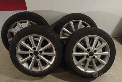 set Cerchi in Lega Ford 16" con Gomme 195/55 R16