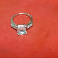 Anello solitario Zircone