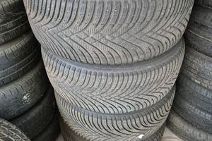 Cerchi BMW con Pneumatici Invernali