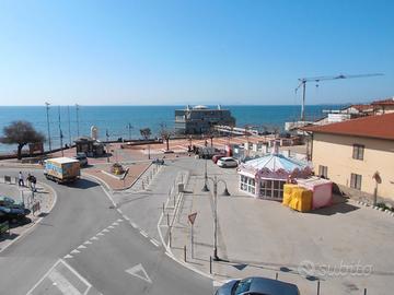 Follonica Centro vicino al mare e con vista