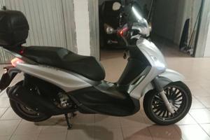 Beverly 300s