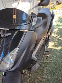 Yamaha xmax 250