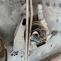 Staffe per caricatore frontale trattore